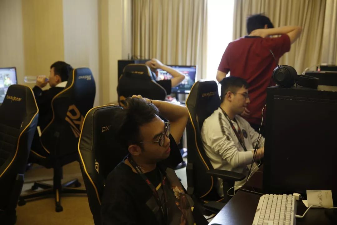 Paper Rex 和 Rex Regum Qeon 失去了参加曼谷大师赛的机会，已被淘汰出 VCT 2025： 太平洋开幕赛